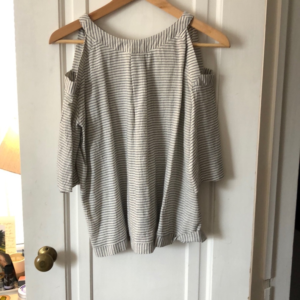 Pol cold shoulder top